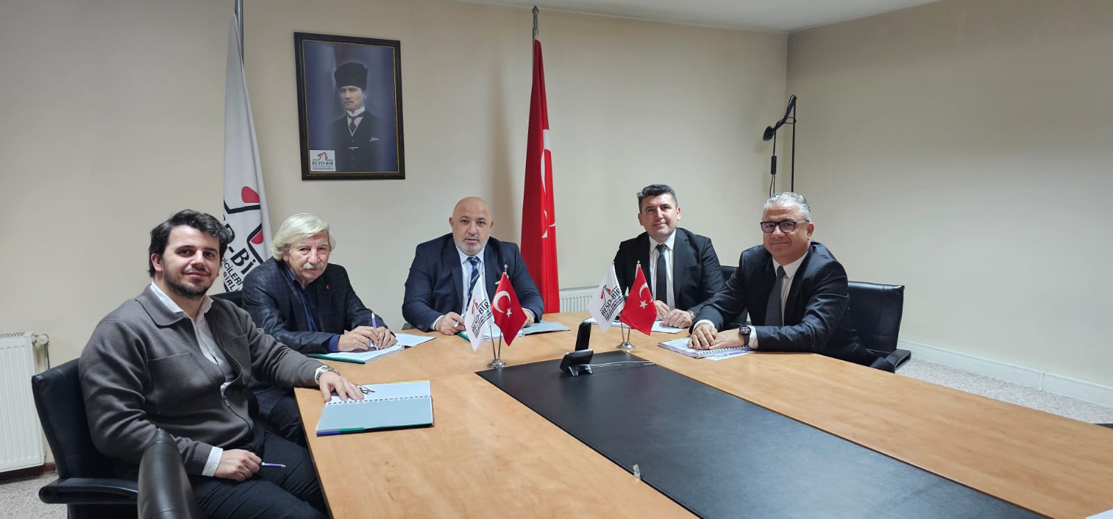 BESD-BİR YÖNETİM KURULU’NA NACİ KAPLAN YENİDEN BAŞKAN SEÇİLDİ