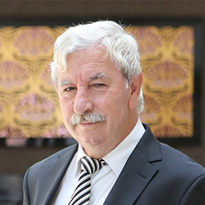 Dr. Sait Koca